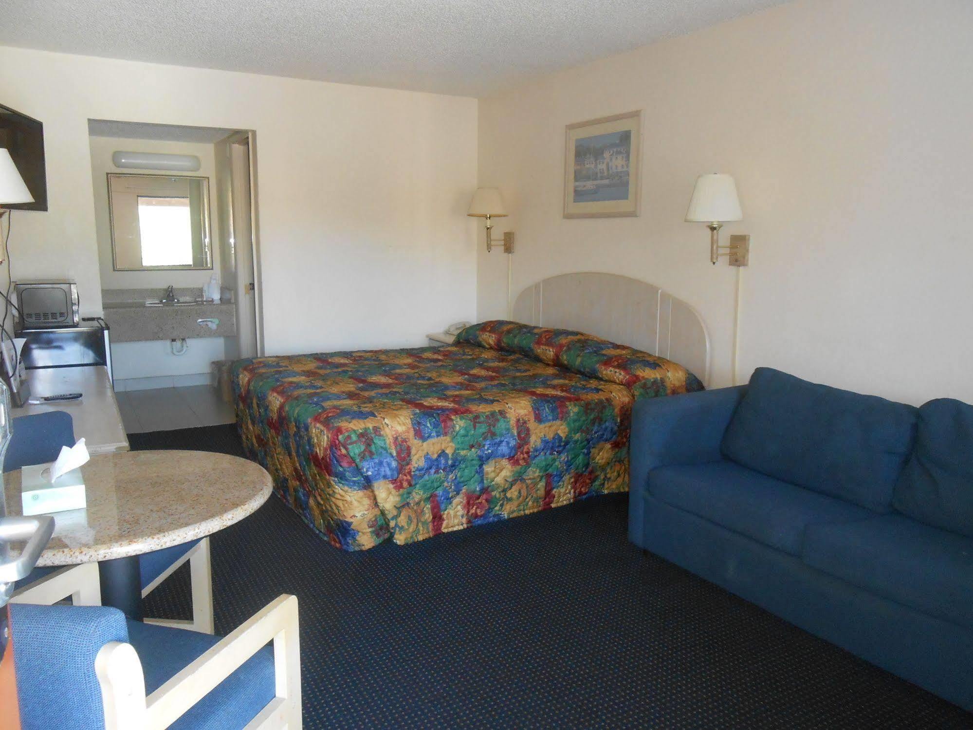 Executive Garden Titusville Hotel Exterior photo